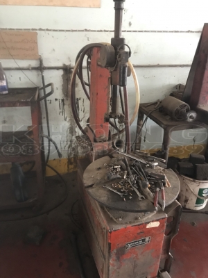 ขายด่วน แท่นถอดยางรถยนต์  สภาพพร้อมใช้งาน เพียง  55000 บาท