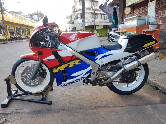 ขายแลกเทิร์นคับ HONDA VFR400 NC30 เดิมๆ เครื่องดี ทะเบียนสวย333 เกียร์โยงแต่ง ราคา 69500 บาท ส่งได้ท ขายแลกเทิร์นคับ HONDA VFR400 NC30 เดิมๆ เครื่องดี ทะเบียนสวย333 เกียร์โยงแต่ง ราคา 69500 บาท ส่งได้ท