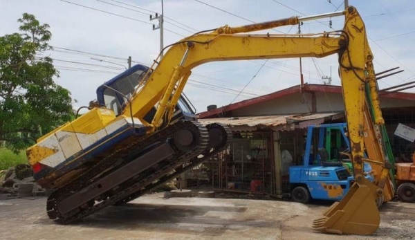ขายด่วนรถแบคโฮKOBELCO-SK120MARK3มาร์ทีรถนอกเพิ่งนำเข้ามายังไม่เคยใช้งานในเมืองไทยเลย