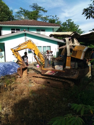 ขายแบ็คโคเล็กสำหรับงานเล็กๆๆpc25พร้อมใช้งาน220,000สนใจรายล่ะเอียดโทร0895770265