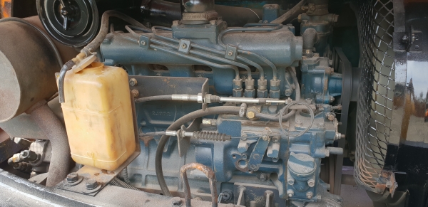 ขายรถขุด HITACHI รุ่น EX40-2-  มือสองญี่ปุ่น แทรกเหล็ก สลัก บูทเอวแน่น 100\% ปั้มนิ้ว คอนโทรลสั้น ทำงานไว คันนี้ มีไลน์สำหรับ ใส่หัวกระแทกได้ สวยพร้อมใช้งาน มือถือ 0818753444