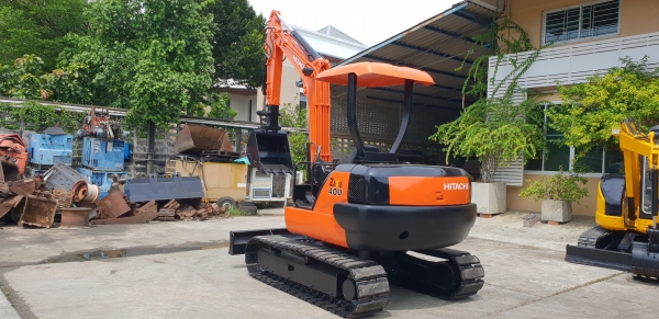 ขายรถขุด HITACHI รุ่น EX40-2-  มือสองญี่ปุ่น แทรกเหล็ก สลัก บูทเอวแน่น 100\% ปั้มนิ้ว คอนโทรลสั้น ทำงานไว คันนี้ มีไลน์สำหรับ ใส่หัวกระแทกได้ สวยพร้อมใช้งาน มือถือ 0818753444