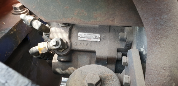 ขายรถขุด HITACHI รุ่น EX40-2-  มือสองญี่ปุ่น แทรกเหล็ก สลัก บูทเอวแน่น 100\% ปั้มนิ้ว คอนโทรลสั้น ทำงานไว คันนี้ มีไลน์สำหรับ ใส่หัวกระแทกได้ สวยพร้อมใช้งาน มือถือ 0818753444