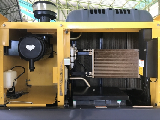 ขาย 200XM รุ่นสุดท้ายสีเหลือง ซีเรียลสูง 5000 ชั่วโมง PM7000  สนใจติดต่อโดยตรง 081-4283210