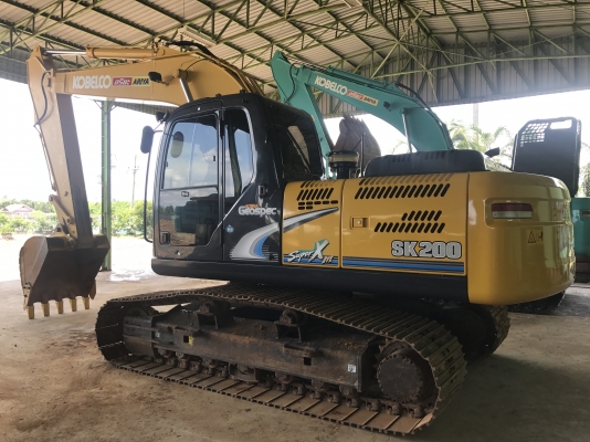 ขาย 200XM รุ่นสุดท้ายสีเหลือง ซีเรียลสูง 5000 ชั่วโมง PM7000  สนใจติดต่อโดยตรง 081-4283210