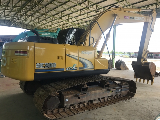 ขาย 200XM รุ่นสุดท้ายสีเหลือง ซีเรียลสูง 5000 ชั่วโมง PM7000  สนใจติดต่อโดยตรง 081-4283210