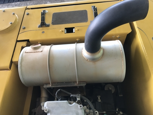 ขาย 200XM รุ่นสุดท้ายสีเหลือง ซีเรียลสูง 5000 ชั่วโมง PM7000  สนใจติดต่อโดยตรง 081-4283210