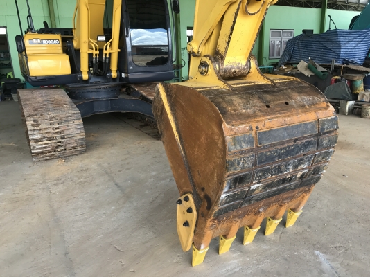 ขาย 200XM รุ่นสุดท้ายสีเหลือง ซีเรียลสูง 5000 ชั่วโมง PM7000  สนใจติดต่อโดยตรง 081-4283210