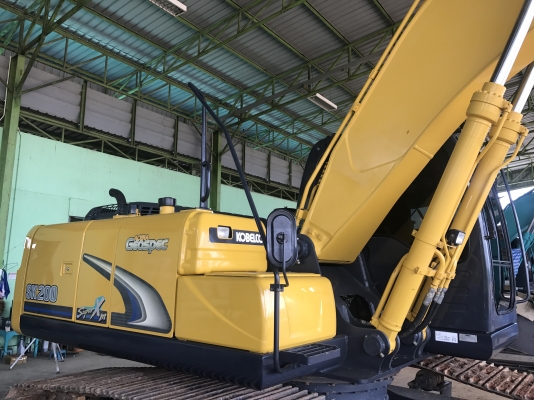 ขาย 200XM รุ่นสุดท้ายสีเหลือง ซีเรียลสูง 5000 ชั่วโมง PM7000  สนใจติดต่อโดยตรง 081-4283210