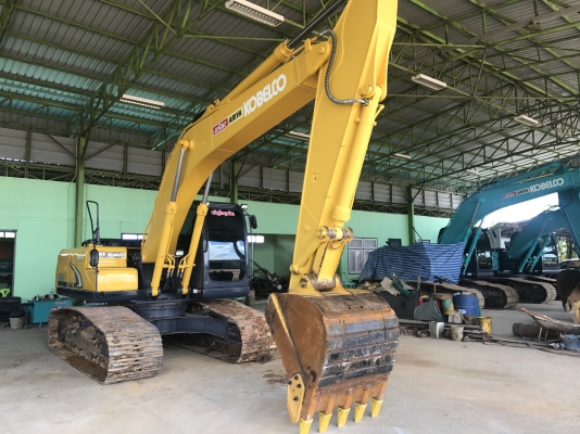 ขาย 200XM รุ่นสุดท้ายสีเหลือง ซีเรียลสูง 5000 ชั่วโมง PM7000  สนใจติดต่อโดยตรง 081-4283210