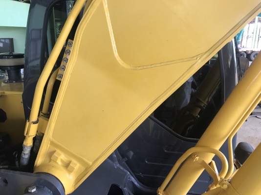 ขาย 200XM รุ่นสุดท้ายสีเหลือง ซีเรียลสูง 5000 ชั่วโมง PM7000  สนใจติดต่อโดยตรง 081-4283210