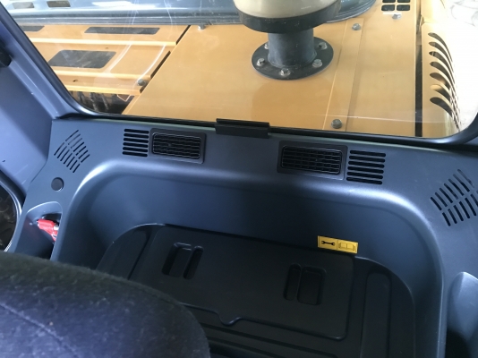 ขาย 200XM รุ่นสุดท้ายสีเหลือง ซีเรียลสูง 5000 ชั่วโมง PM7000  สนใจติดต่อโดยตรง 081-4283210