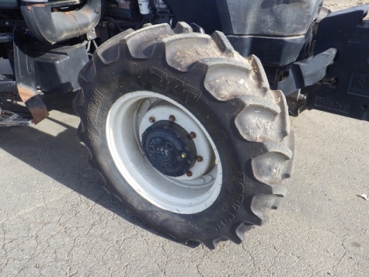 ขายรถไถ ยี่ห้อ FORD รุ่น TS100A ขายรถไถ ยี่ห้อ FORD รุ่น TS100A