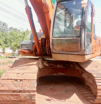 ขายด่วน HITACHI ZX-1 รถบอดี้สวยๆเดิมๆ ใช้งาน 13,500 ชม เครื่องแห้งแรงเต็มทำงานเร็วไม่โหลด ภายในเก๋งแอร์เย็น ช่วงล่างเต็มเอวใหม่แน่นๆ รถพร้อมใช้งานได้เลยครับ จัดไฟแนนซ์ได้ราคาสูง ราคาต่อรองได้นะครับ