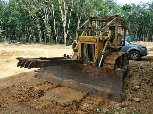 มี VDO ให้ชม.KOMATSU D50A-15 ห้องเลี้ยวแห้ง พร้อมเขาล้มไม้ ราคา 380000 มี VDO ให้ชม.KOMATSU D50A-15 ห้องเลี้ยวแห้ง พร้อมเขาล้มไม้ ราคา 380000