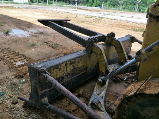 มี VDO ให้ชม.KOMATSU D50A-15 ห้องเลี้ยวแห้ง พร้อมเขาล้มไม้ ราคา 380000