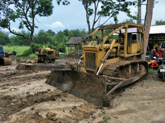 มี VDO ให้ชม.KOMATSU D50A-15 ห้องเลี้ยวแห้ง พร้อมเขาล้มไม้ ราคา 380000