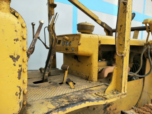มี VDO ให้ชม.KOMATSU D50A-15 ห้องเลี้ยวแห้ง พร้อมเขาล้มไม้ ราคา 380000