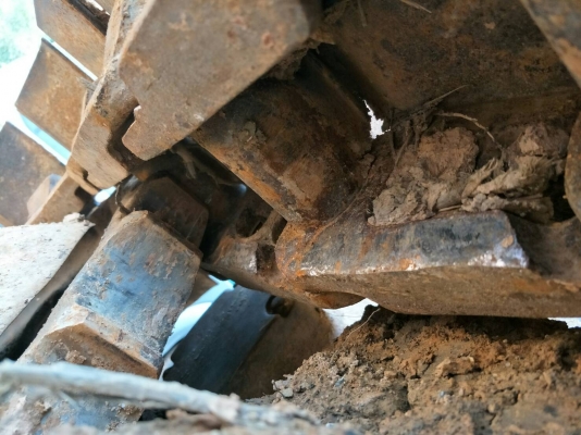 มี VDO ให้ชม.KOMATSU D50A-15 ห้องเลี้ยวแห้ง พร้อมเขาล้มไม้ ราคา 380000