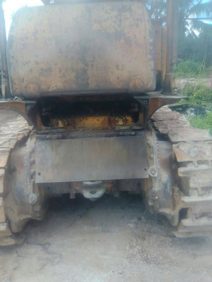 ขายรถแทรคเตอร์ KOMATSU D50A-15 ห้องเลี้ยวน้ำมัน ราคา 250000
