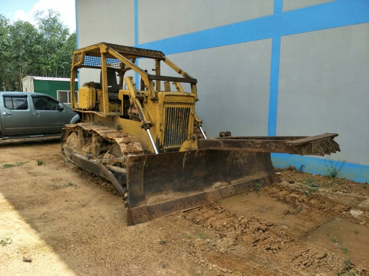 มี VDO ให้ชม.KOMATSU D50A-15 ห้องเลี้ยวแห้ง พร้อมเขาล้มไม้ ราคา 380000