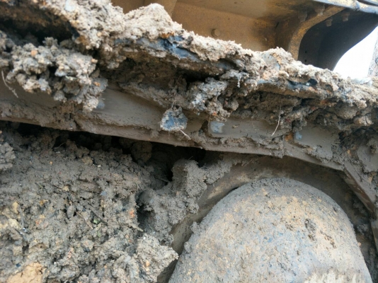 มี VDO ให้ชม.KOMATSU D50A-15 ห้องเลี้ยวแห้ง พร้อมเขาล้มไม้ ราคา 380000