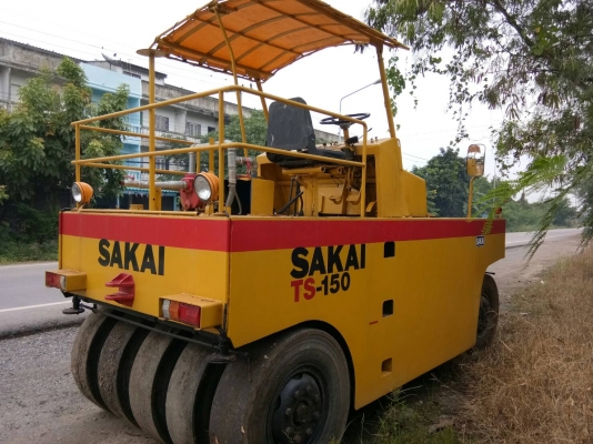 ขายรถบด9ล้อยาง SAKAI .TS510,เดกสารเล่มทะเบียนราคา 680,000