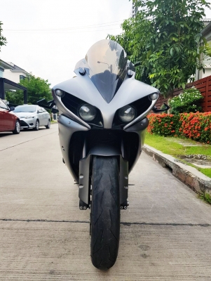 **ขายดาวน์** YAMAHA R1 สวยคุ้มราคาค่ะ **ขายดาวน์** YAMAHA R1 สวยคุ้มราคาค่ะ