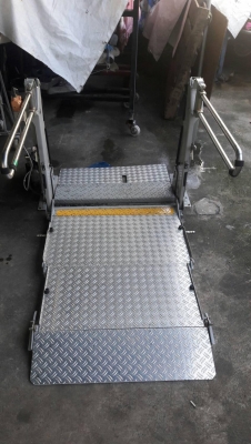 ขาย ลิฟท์ยกรถวีลแชร์ นำเข้าญี่ปุ่น ราคา 27,500 ขาย ลิฟท์ยกรถวีลแชร์ นำเข้าญี่ปุ่น ราคา 27,500