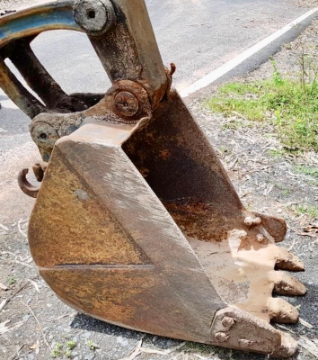 KOMATSU PC 60-5 รถบอดี้สวยเดิมๆ ภายในเก๋งคอนโทรลใช้งานง่าย เครื่องยนต์ทำงานไม่โหลด เอวแน่น เอกสารสัญญาซื้อขาย ราคาต่อรองได้ครับ