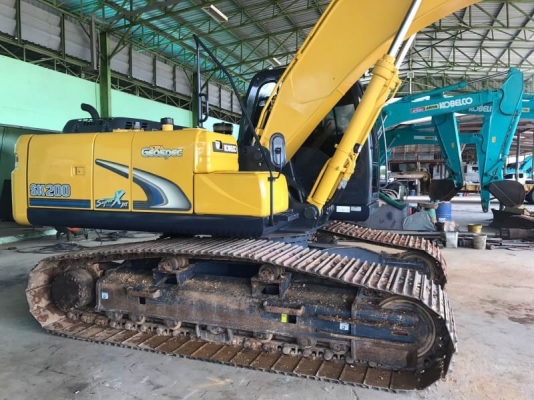 ขาย Kobelco sk200-8 Super xm สีเหลืองตัวสุดท้ายก่อนขึ้นเป็น รุ่น10 ไมล์ ชม. 5,000 สภาพนางฟ้าค่ะ