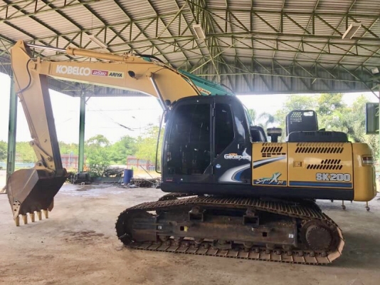 ขาย Kobelco sk200-8 Super xm สีเหลืองตัวสุดท้ายก่อนขึ้นเป็น รุ่น10 ไมล์ ชม. 5,000 สภาพนางฟ้าค่ะ