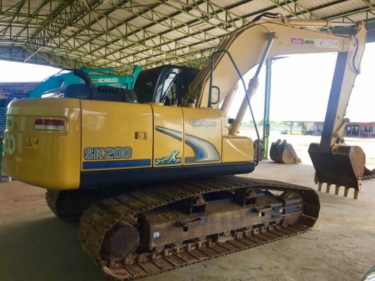 ขาย Kobelco sk200-8 Super xm สีเหลืองตัวสุดท้ายก่อนขึ้นเป็น รุ่น10 ไมล์ ชม. 5,000 สภาพนางฟ้าค่ะ