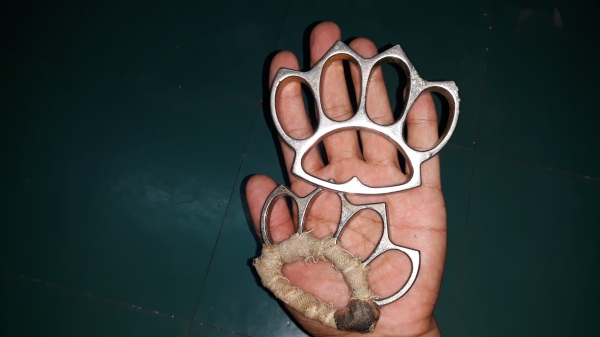 ขายสนับมืองานเก่า ขายสนับมืองานเก่า