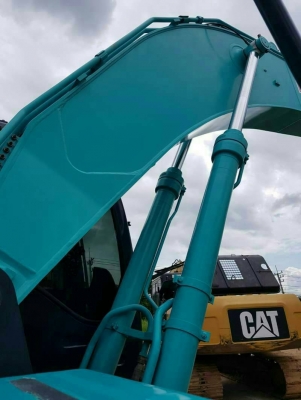 ขายรถแบคโฮ KOBELCO SK200-8 YN12 SUPERXM ไมล์ 5900 ชม.ราคา 2450000 มี 2 คัน