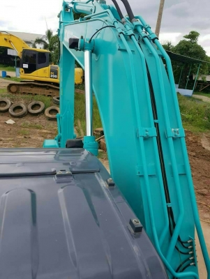 ขายรถแบคโฮ KOBELCO SK200-8 YN12 SUPERXM ไมล์ 5900 ชม.ราคา 2450000 มี 2 คัน