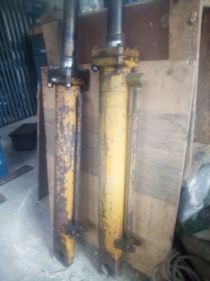 ขายกระบอกไฮครอลิค. 3000 บาท ขายใหม่ ขายกระบอกไฮครอลิค. 3000 บาท ขายใหม่