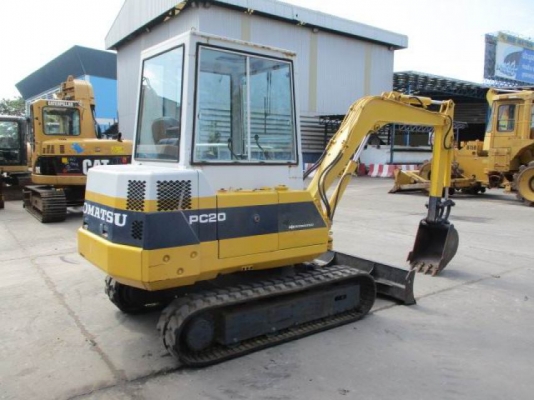 ขายรถแบคโคยอดนิยมKomatsu โคมัสสุ pc20-6 มีเก๋งสวยเดิมๆจากญี่ปุ่น 0898374018