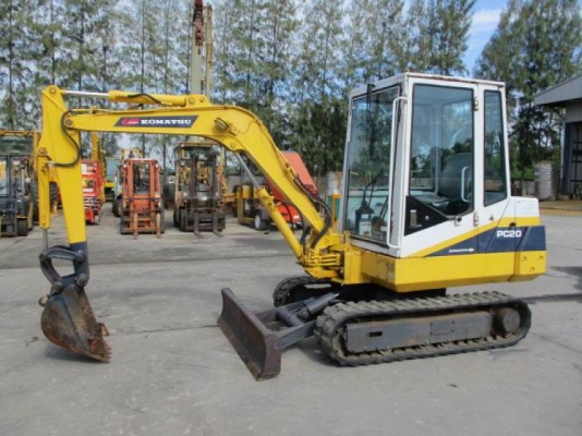 ขายรถแบคโคยอดนิยมKomatsu โคมัสสุ pc20-6 มีเก๋งสวยเดิมๆจากญี่ปุ่น 0898374018