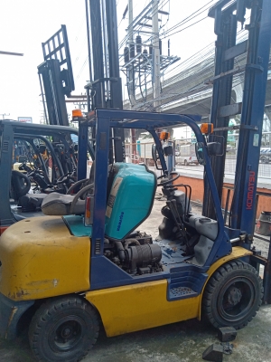 ขายครับรถ KOMATSU ดีเซล ยกสูง 5.5 เมตร