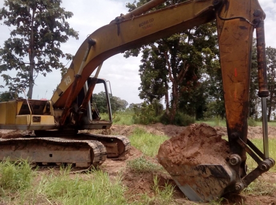 KOBELCO MARK 2 SK-200 ตัวเดินใหญ่ รถใช้งานทุกวัน ทำงานเร็วดี เครื่องเดิมปั๊มเดิม ช่วงล่างแน่นดี พร้อมใช้งาน เอกสารสัญญาซื้อขาย ราคาต่อรองได้ครับ