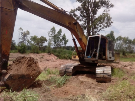 KOBELCO MARK 2 SK-200 ตัวเดินใหญ่ รถใช้งานทุกวัน ทำงานเร็วดี เครื่องเดิมปั๊มเดิม ช่วงล่างแน่นดี พร้อมใช้งาน เอกสารสัญญาซื้อขาย ราคาต่อรองได้ครับ