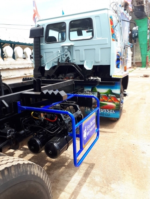 ขายหกล้อดั๊ม ยาง 900 ร๊อคกี้ 195