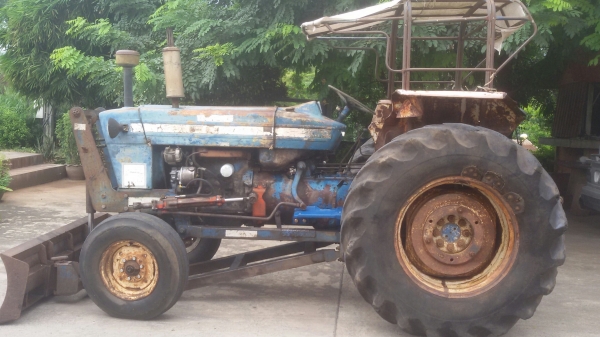 ขายด่วน !! FORD 6600 + ใบดัน +ผาน 6 มีเล่ม เครื่อง T3 พร้อมโอนครับ ขายเลย ร