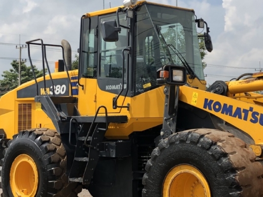 ขายรถตักล้อยาง KOMATSU WA380-7 ปี 2014 รถนอกนำเข้าเองจากญี่ปุ่น สภาพสวยพร้อมใช้ มีVDOการทำงานครับ ขายรถตักล้อยาง KOMATSU WA380-7 ปี 2014 รถนอกนำเข้าเองจากญี่ปุ่น สภาพสวยพร้อมใช้ มีVDOการทำงานครับ
