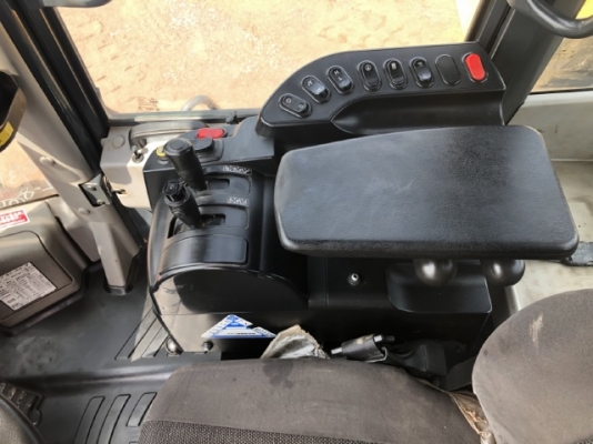 ขายรถตักล้อยาง KOMATSU WA380-7 ปี 2014 รถนอกนำเข้าเองจากญี่ปุ่น สภาพสวยพร้อมใช้ มีVDOการทำงานครับ ขายรถตักล้อยาง KOMATSU WA380-7 ปี 2014 รถนอกนำเข้าเองจากญี่ปุ่น สภาพสวยพร้อมใช้ มีVDOการทำงานครับ