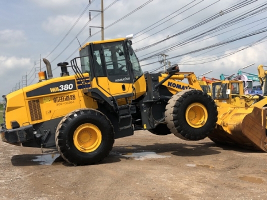 ขายรถตักล้อยาง KOMATSU WA380-7 ปี 2014 รถนอกนำเข้าเองจากญี่ปุ่น สภาพสวยพร้อมใช้ มีVDOการทำงานครับ ขายรถตักล้อยาง KOMATSU WA380-7 ปี 2014 รถนอกนำเข้าเองจากญี่ปุ่น สภาพสวยพร้อมใช้ มีVDOการทำงานครับ