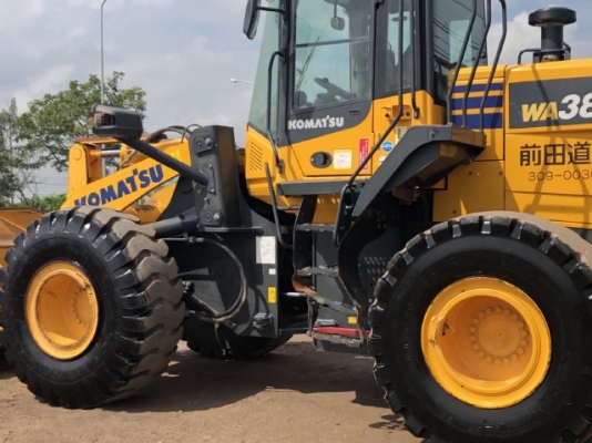 ขายรถตักล้อยาง KOMATSU WA380-7 ปี 2014 รถนอกนำเข้าเองจากญี่ปุ่น สภาพสวยพร้อมใช้ มีVDOการทำงานครับ ขายรถตักล้อยาง KOMATSU WA380-7 ปี 2014 รถนอกนำเข้าเองจากญี่ปุ่น สภาพสวยพร้อมใช้ มีVDOการทำงานครับ