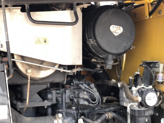 ขายรถตักล้อยาง KOMATSU WA380-7 ปี 2014 รถนอกนำเข้าเองจากญี่ปุ่น สภาพสวยพร้อมใช้ มีVDOการทำงานครับ ขายรถตักล้อยาง KOMATSU WA380-7 ปี 2014 รถนอกนำเข้าเองจากญี่ปุ่น สภาพสวยพร้อมใช้ มีVDOการทำงานครับ