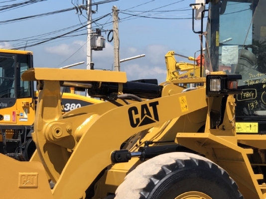 ขายรถตักล้อยาง CAT 938G (4,XXX ชั่วโมง) รถนอกนำเข้าเองจากญี่ปุ่น สภาพสวยพร้อมใช้งาน มีVDOการทำงานครับ ขายรถตักล้อยาง CAT 938G (4,XXX ชั่วโมง) รถนอกนำเข้าเองจากญี่ปุ่น สภาพสวยพร้อมใช้งาน มีVDOการทำงานครับ